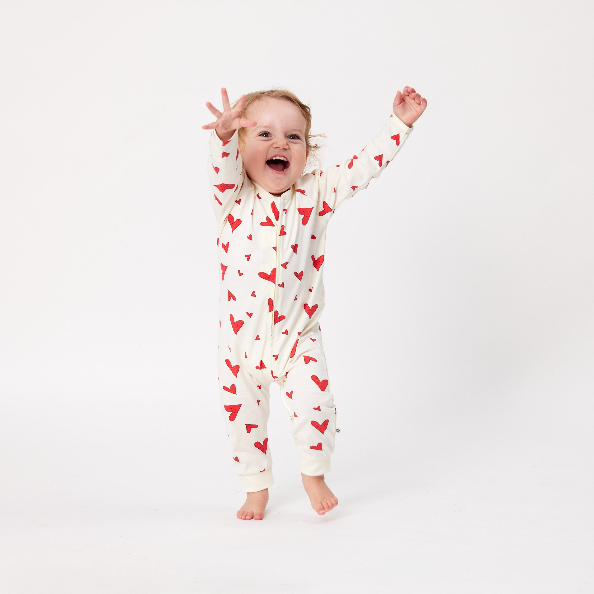 "I got your heart" cream / red baby sleepsuit - GOTS certified 100% organic cotton